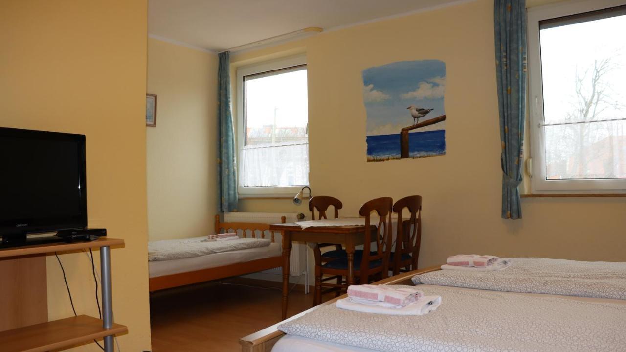 Logia Hotel Garni Neuharlingersiel Exterior photo